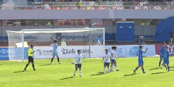 188金宝博体育-“下一场轮休”！16岁“小孩哥”踢进滇超首球后笑言：要去期末考！